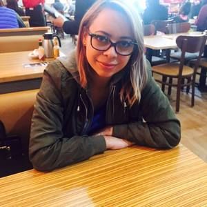 Meet your Posher, Raquel